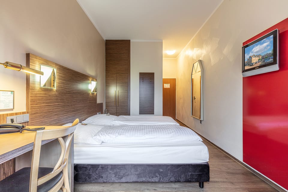 Standard Double or Twin Room | Desk, blackout drapes, soundproofing, iron/ironing board