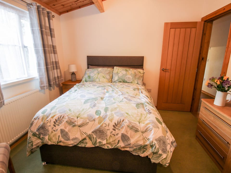 The Log Cabin Cottage in Malvern Hills District