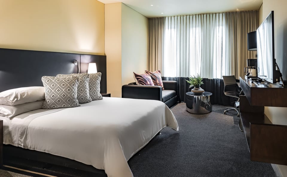 Junior Suite | Egyptian cotton sheets, premium bedding, down comforters, pillowtop beds