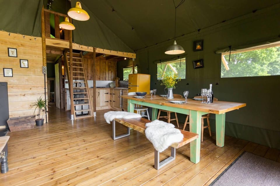 Cabin | Private kitchen | Fridge, stovetop, electric kettle