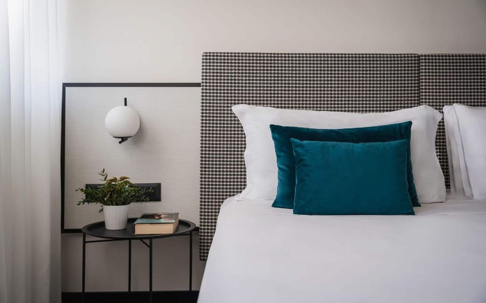 Superior Double or Twin Room | In-room safe, desk, blackout drapes, soundproofing