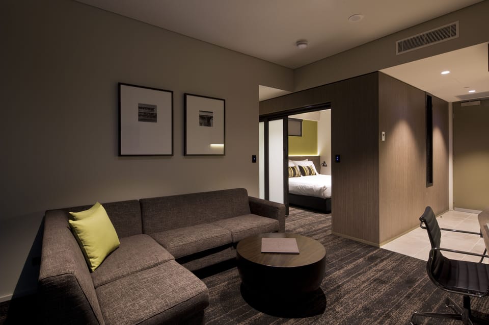 Executive Suite, 1 King Bed | Minibar, in-room safe, desk, blackout drapes