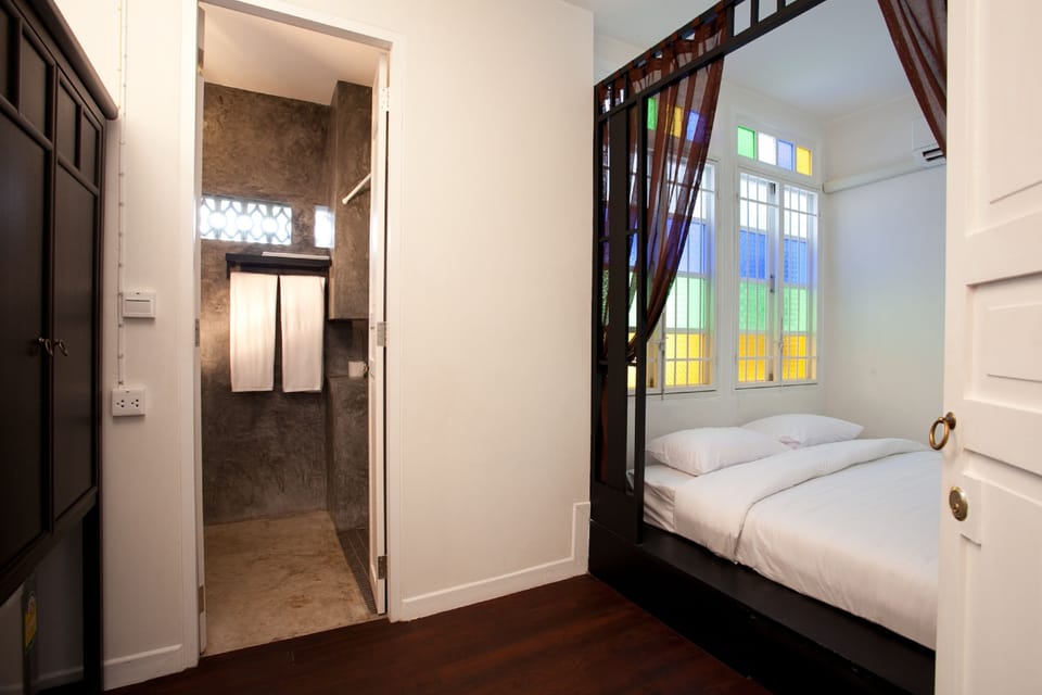 Standard Room, 1 Double Bed | Desk, blackout drapes, free WiFi, bed sheets