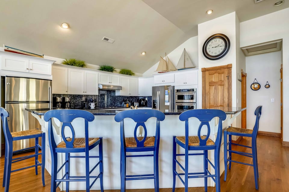 NH0301: Sand Pebbles | Top Level Kitchen