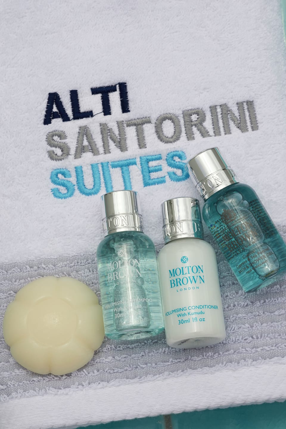 Suite (Sugarmoon, Caldera View) | Bathroom amenities | Shower, rainfall showerhead, free toiletries, hair dryer