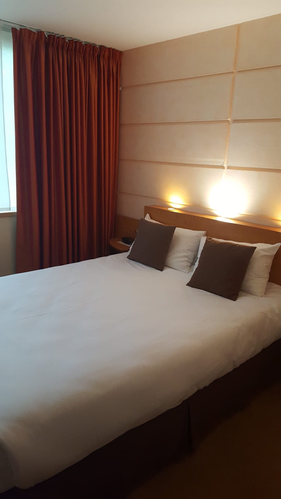 Standard Double Room | In-room dining