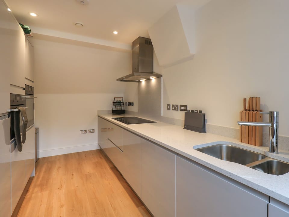 Cottage | Private kitchen | Fridge, dishwasher, electric kettle, toaster