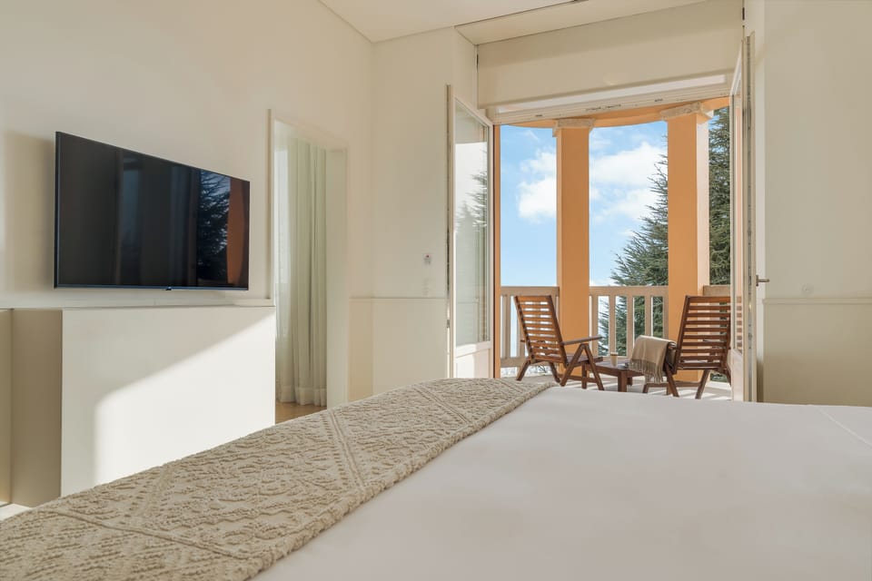 Superior Room (Turret) | Minibar, in-room safe, soundproofing, free WiFi