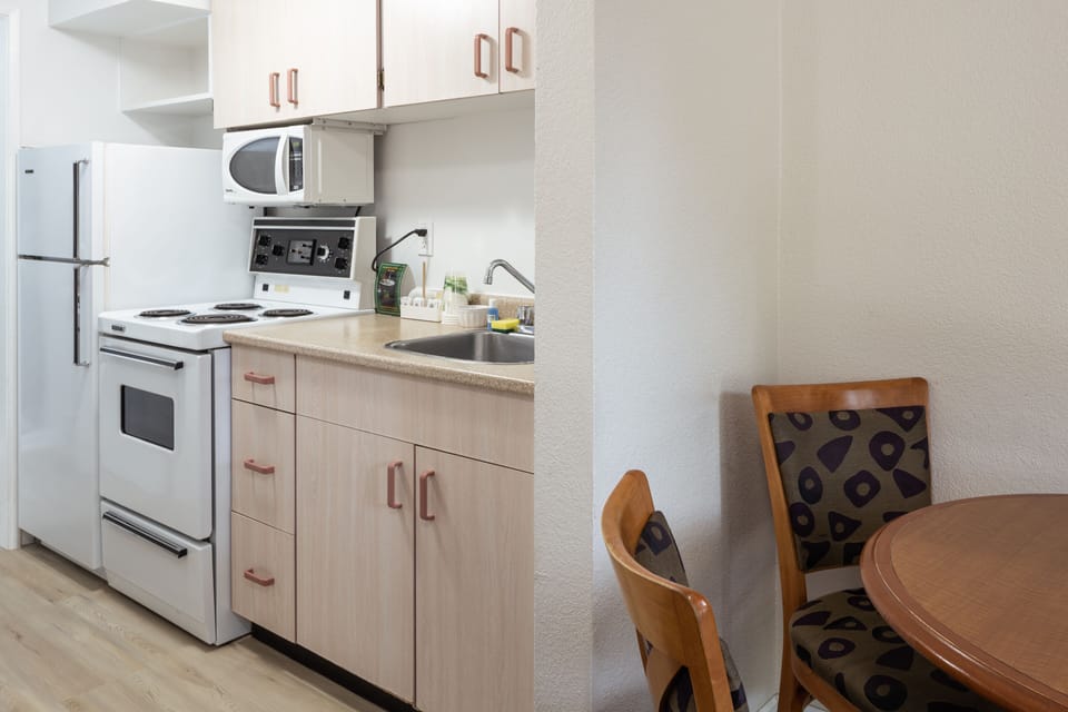 Premium Apartment, 1 Queen Bed with Sofa bed | Private kitchen | Coffee/tea maker, fridge, eco-friendly cleaning products