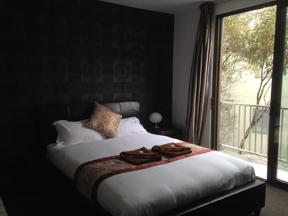 Pillowtop beds, individually decorated, individually furnished