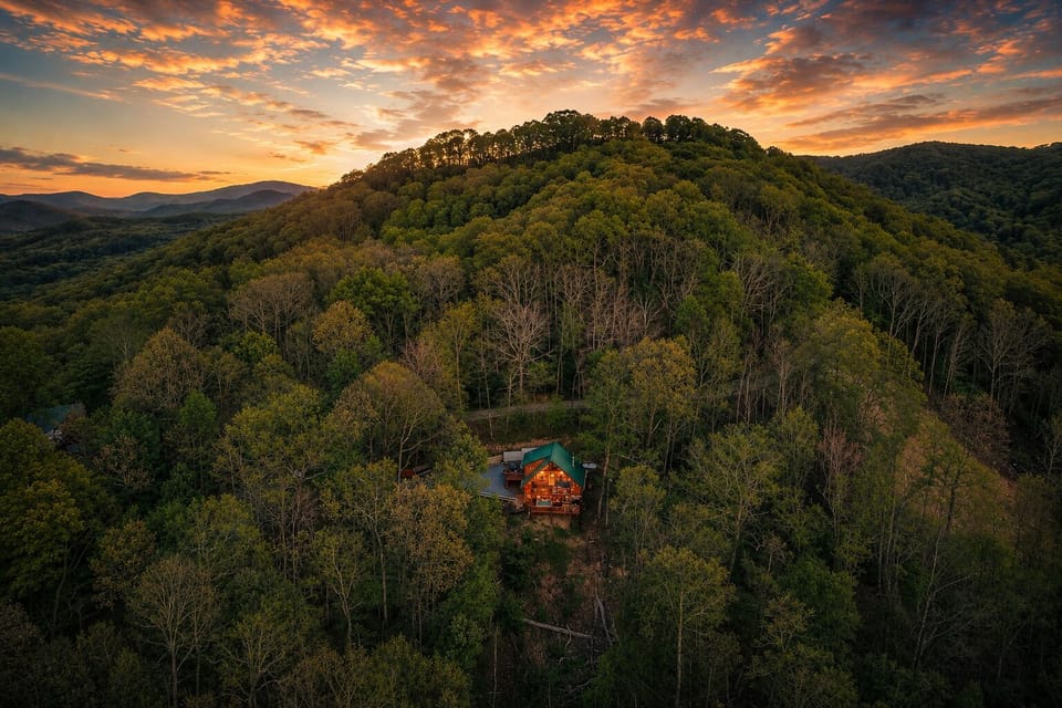Nestled on the hillside community of Enchanting Forest, our chalet delivers inspiring privacy while only being a short drive to wineries, Blue Ridge lake and Morganton.