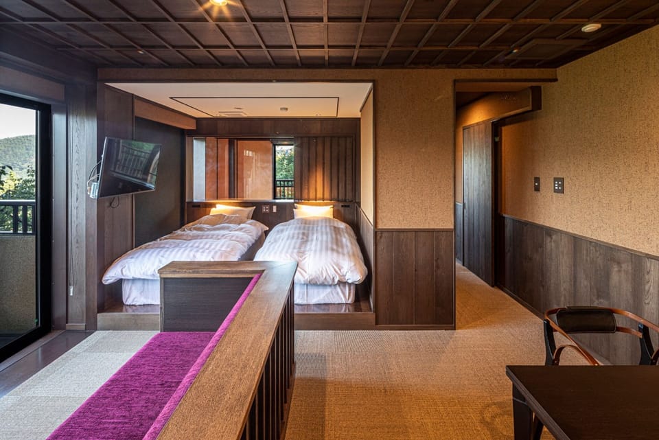 *J-Modern,Ashigara-MainB-including Kaiseki dinner & Japanese set breakfast (both with fish&seafood) | 7 bedrooms, premium bedding, down comforters, pillowtop beds