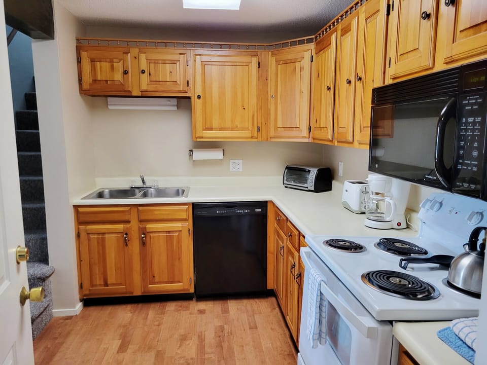 Entry into the kitchen