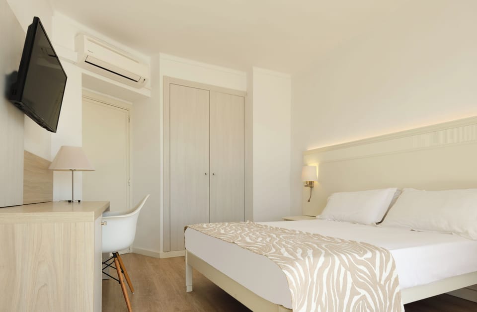 In-room safe, desk