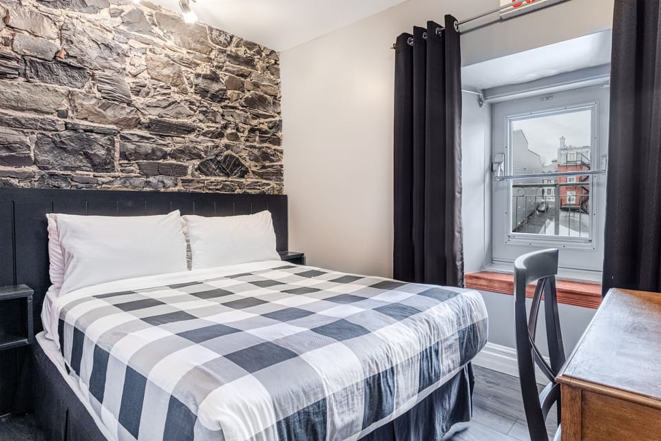 Economy Room, 1 Double Bed | Desk, iron/ironing board, free WiFi, bed sheets