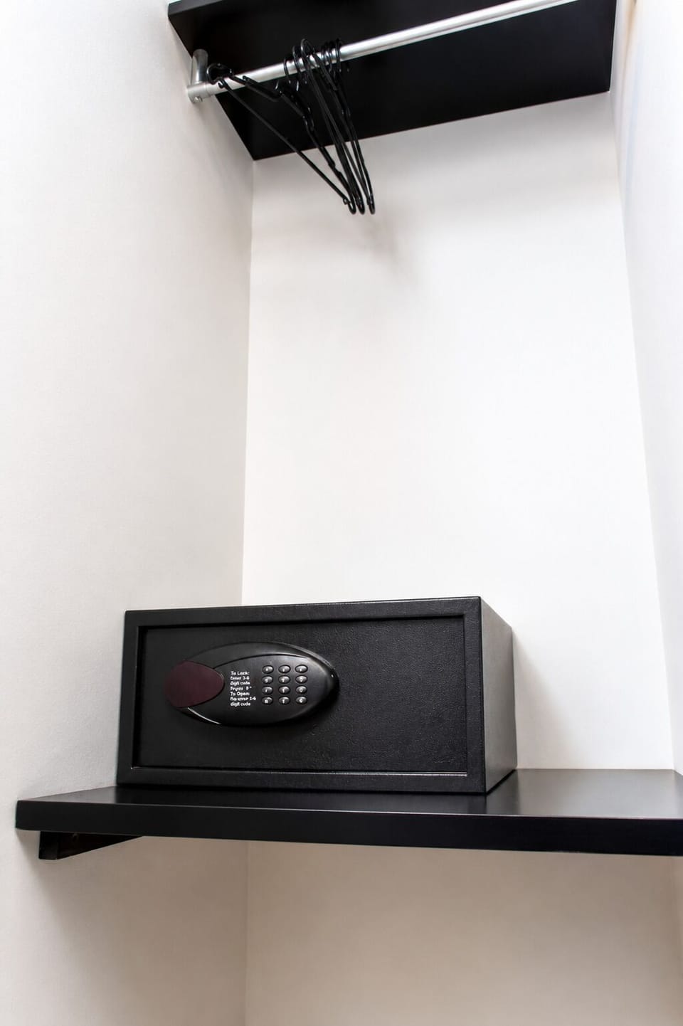 Standard Room, 2 Double Beds, Non Smoking | In-room safe, laptop workspace, WiFi (free), bed sheets