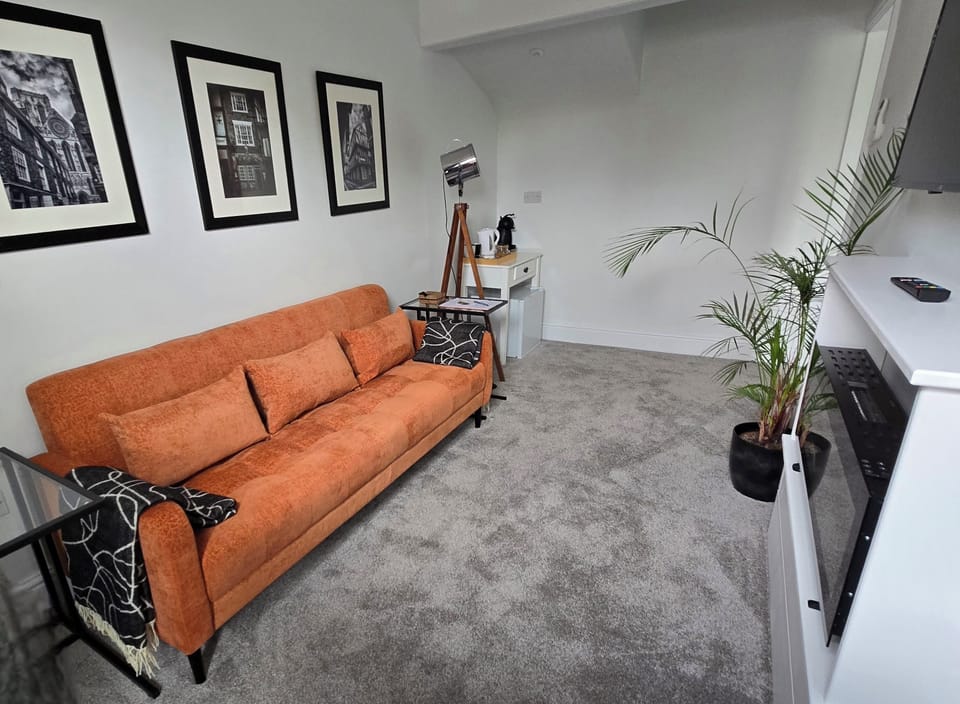 Deluxe Double or Twin Room, Ensuite (Deluxe Superking) | Premium bedding, individually decorated, blackout drapes, soundproofing