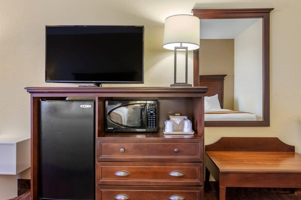 In-room safe, desk, iron/ironing board, rollaway beds