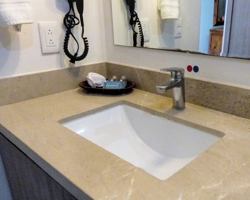 Deluxe Double Room, 2 Double Beds, Poolside | Bathroom | Shower, free toiletries, hair dryer, towels