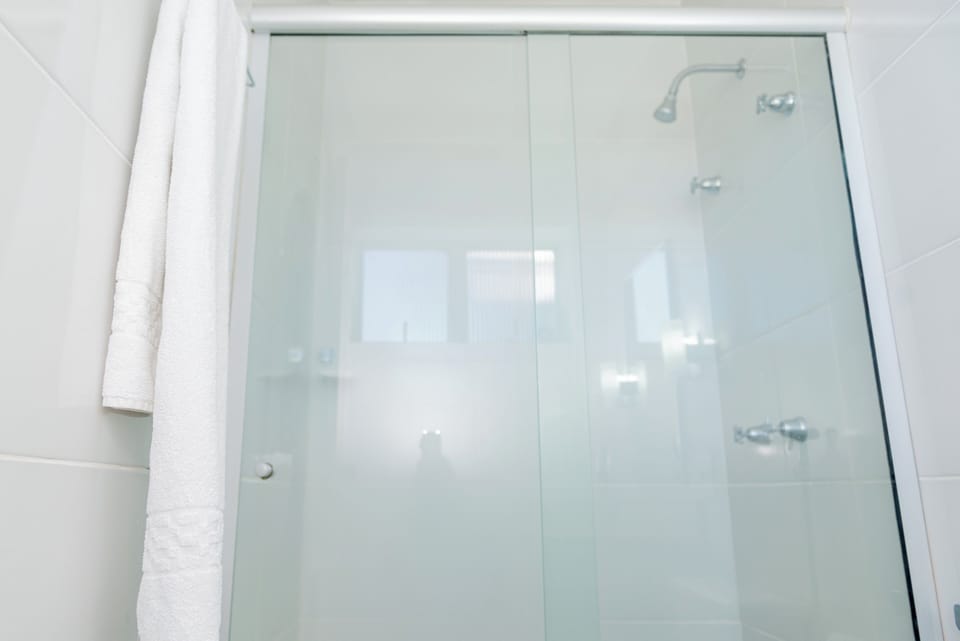 Luxury Twin Room, 1 Bedroom | Bathroom | Shower, hair dryer (on request), towels