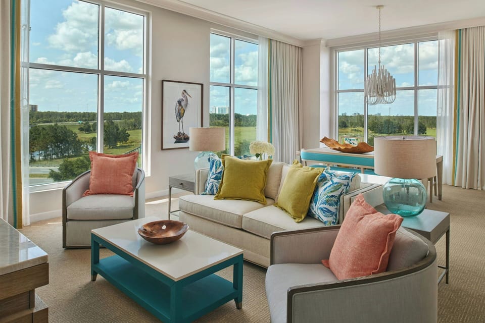 1 Bedroom Deluxe Suite, 1 King, Sofa bed | Hypo-allergenic bedding available, in-room safe, desk, laptop workspace
