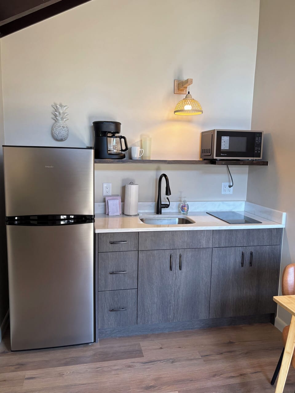 Room, Balcony (Eff 1-5, 2-2, 2-5, 3-5, 3-1, 1-2H/C) | Free WiFi, bed sheets
