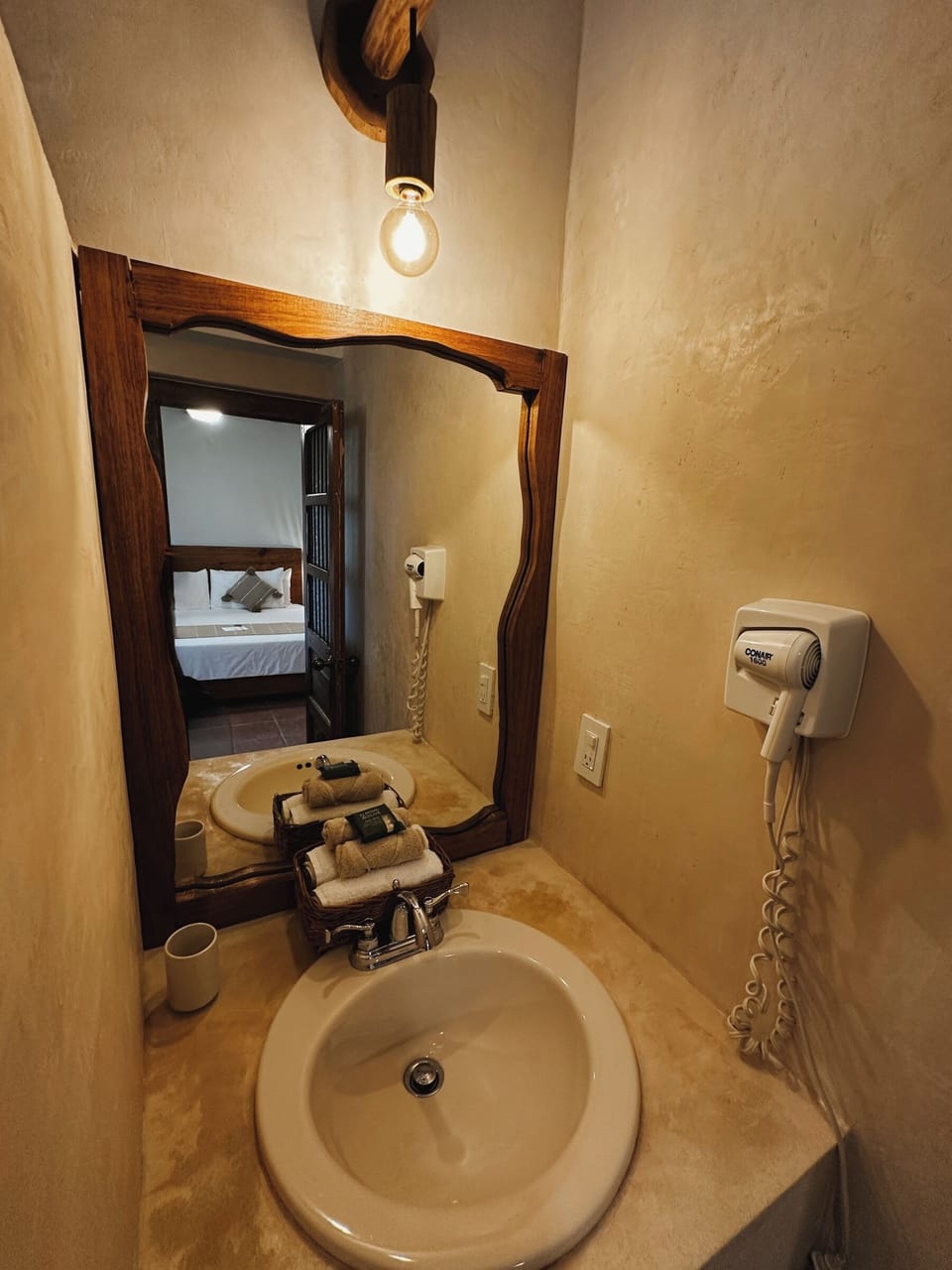Superior Room, 1 King Bed, Partial Ocean View | Bathroom | Shower, free toiletries, hair dryer, towels