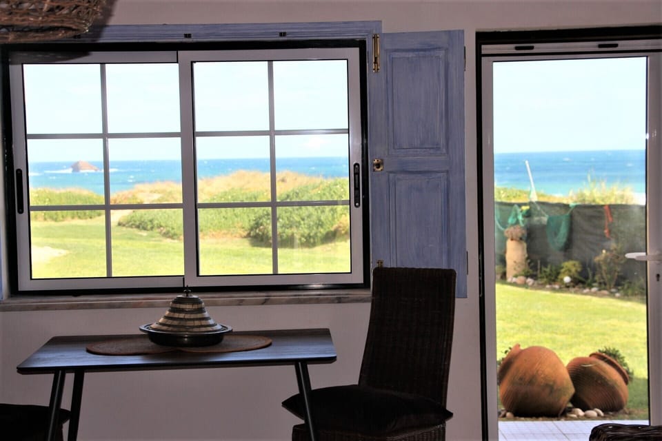 Sala e saida para a praia