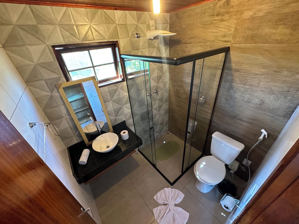 Chalé Familia - Faisão Dourado | Bathroom