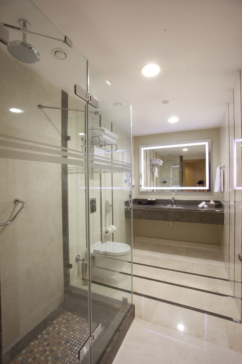 Couples treatment rooms, body scrubs, facials, massages