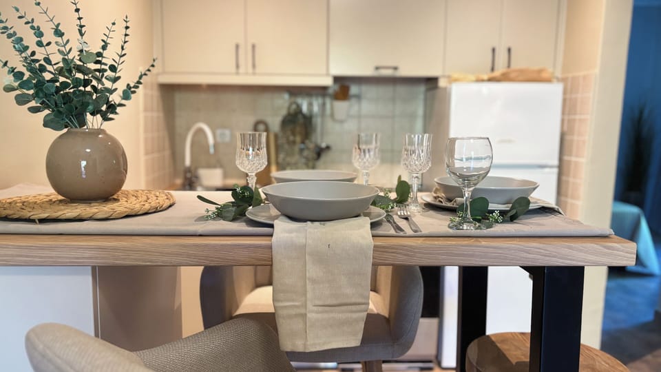 Apartment, 2 Bedrooms | Private kitchen | Full-size fridge, oven, stovetop, coffee/tea maker