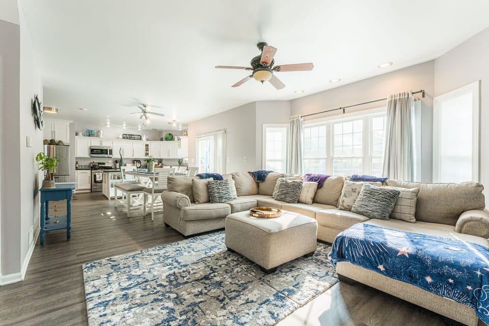 Open space, kitchen, dining room and living room.