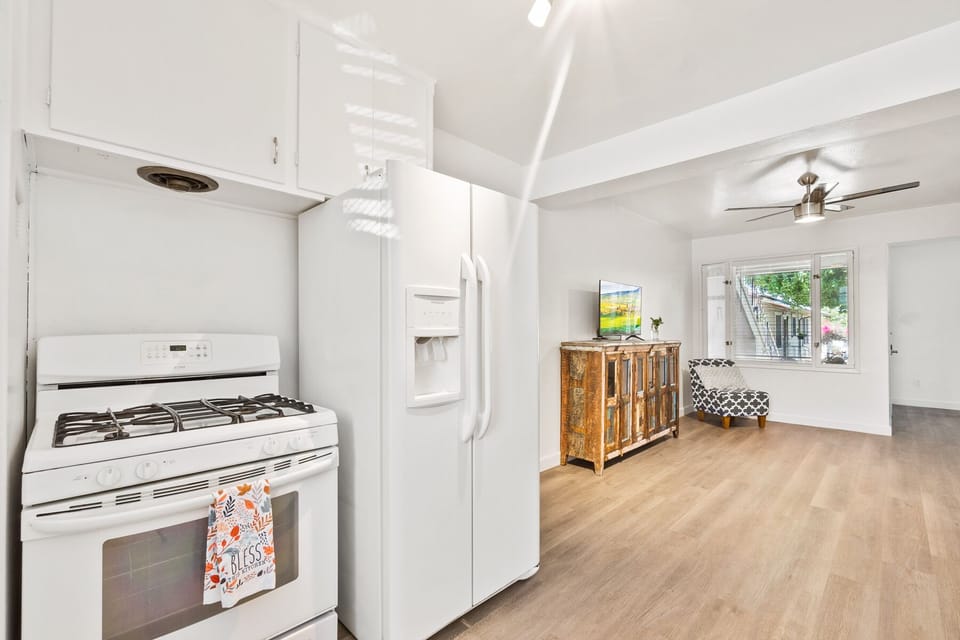 Clean and fully stocked kitchen