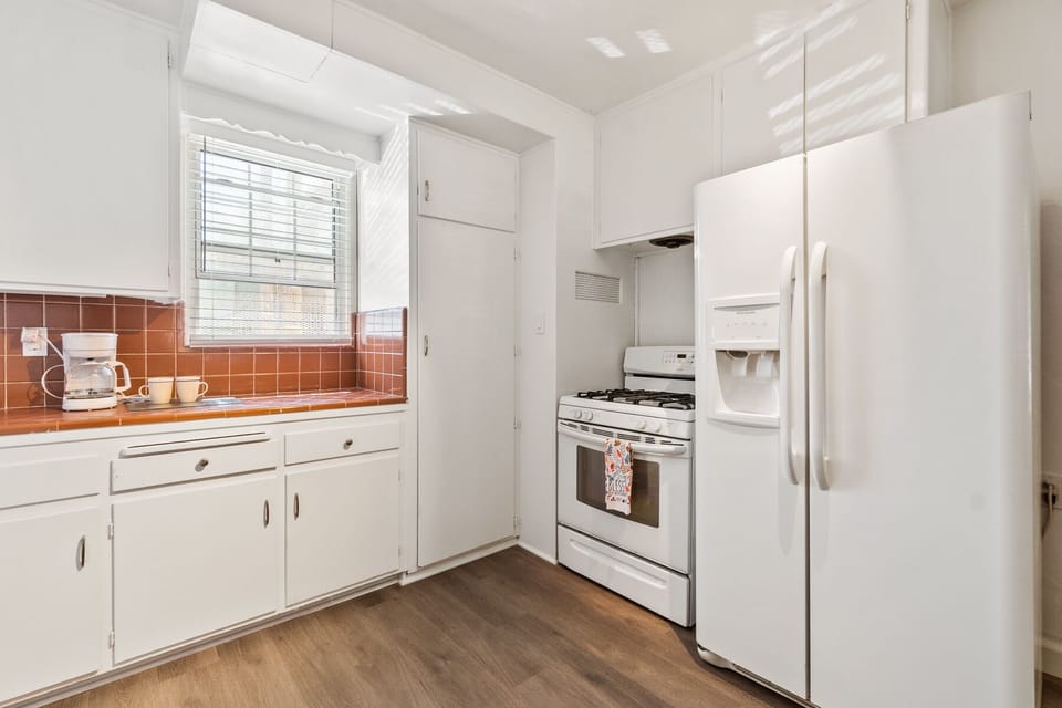 Clean and fully stocked kitchen