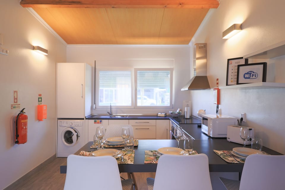 Mini-fridge, microwave, oven, stovetop