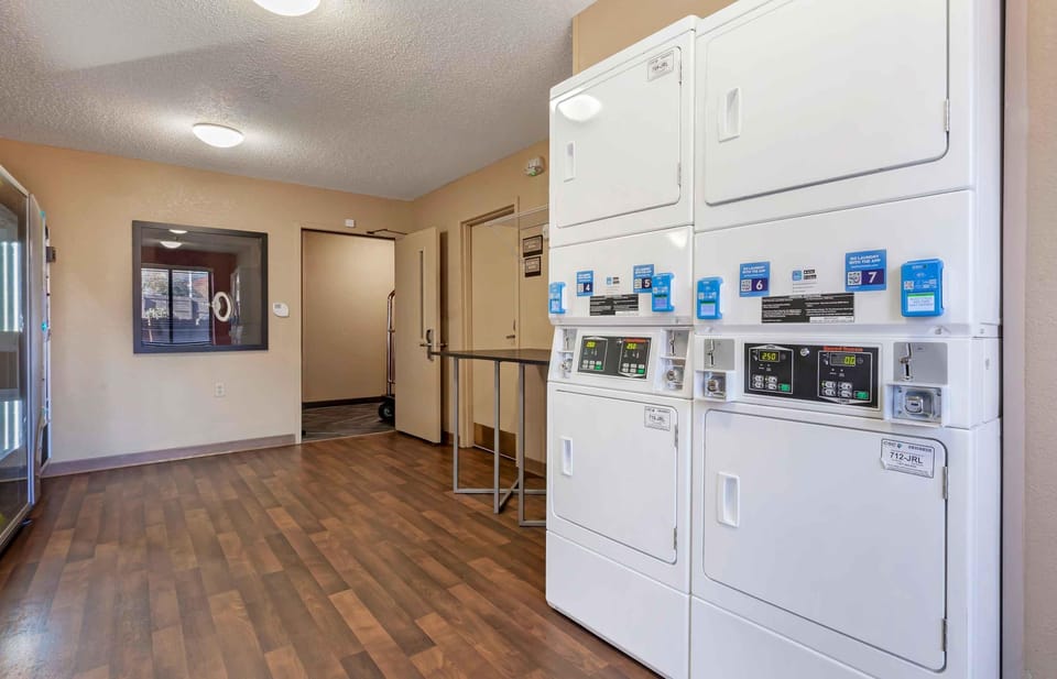 Extended Stay America Select Suites Rockford State Street Hotel in Rockford