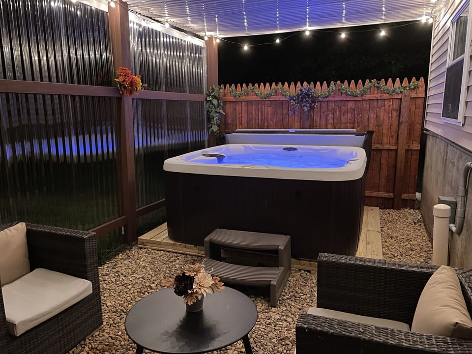 Hot Tub area under a roof