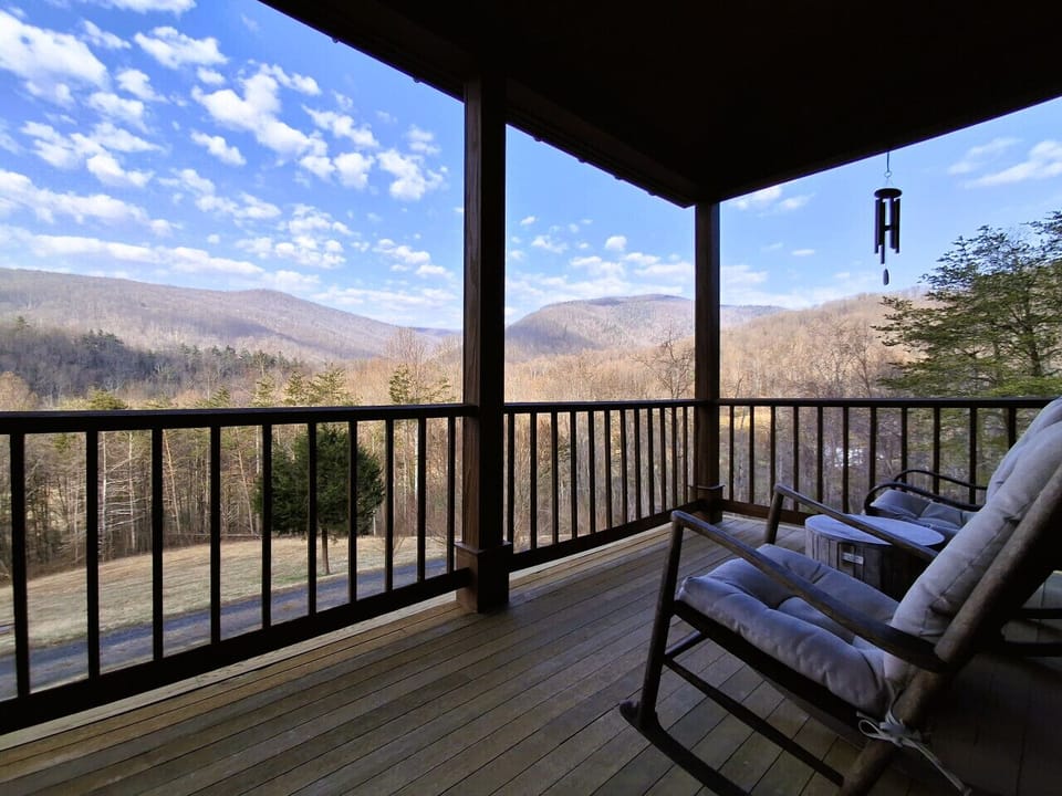 Grand winter mountain views