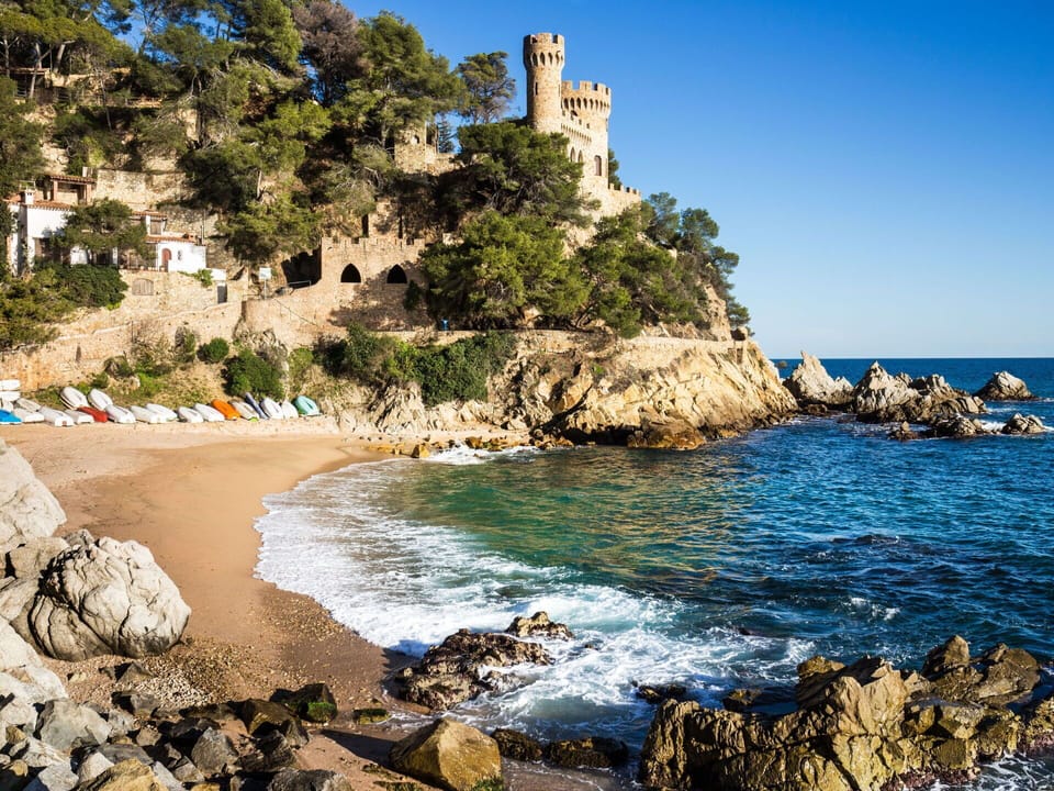 Water, Sky, Natural Landscape, Azure, Tree, Coastal And Oceanic Landforms, Watercourse, Terrain, Beach, Building