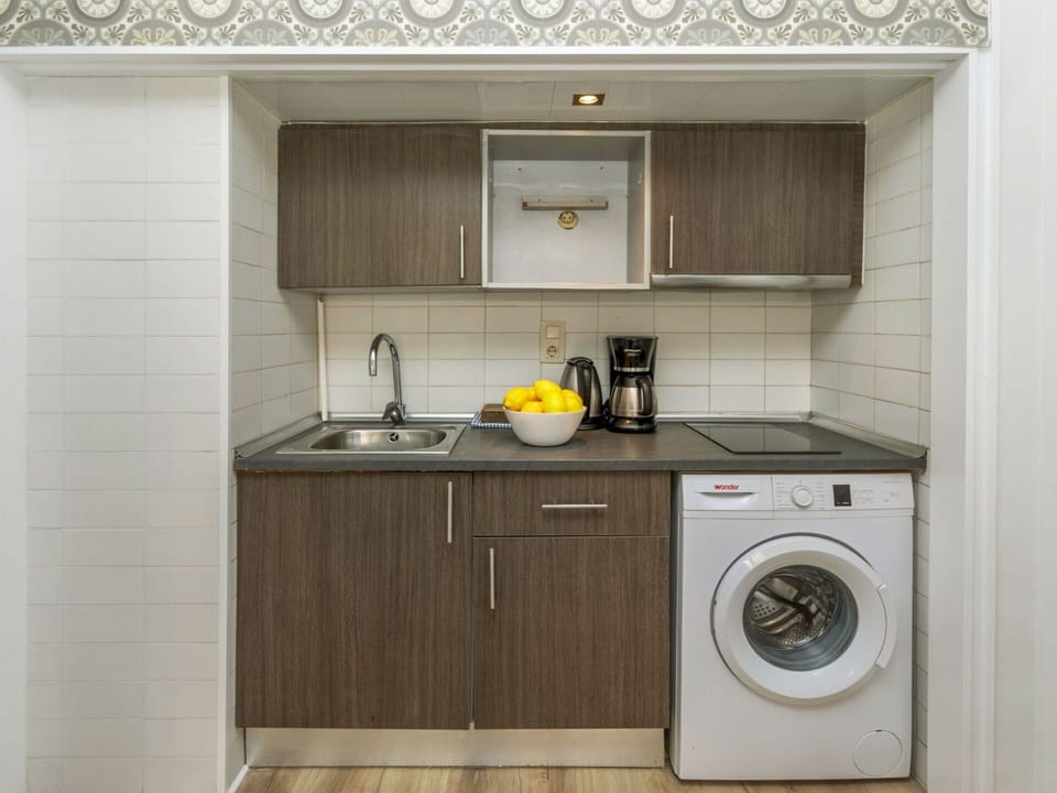 Washing Machine, Major Appliance, Kitchen, Countertop, Plumbing Fixture, Interior Design, Cabinetry, Kitchen Appliance, Flooring, Sink