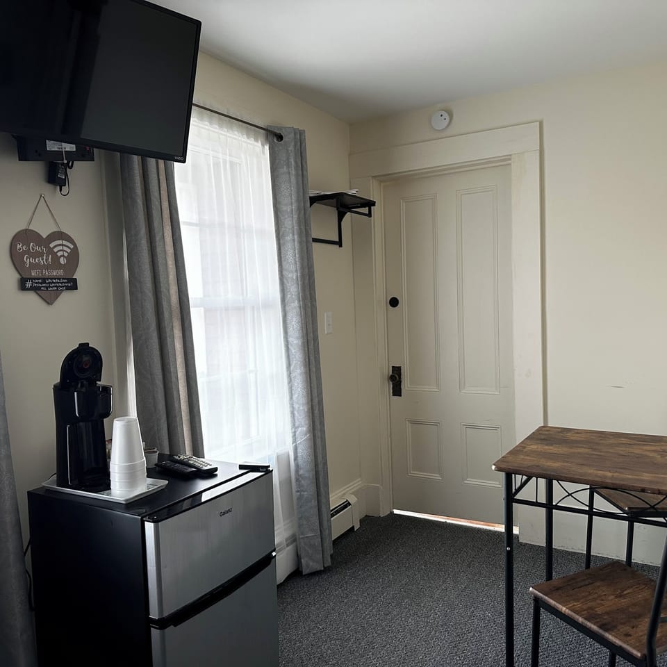 Unit 26 | Individually furnished, iron/ironing board, free WiFi, bed sheets