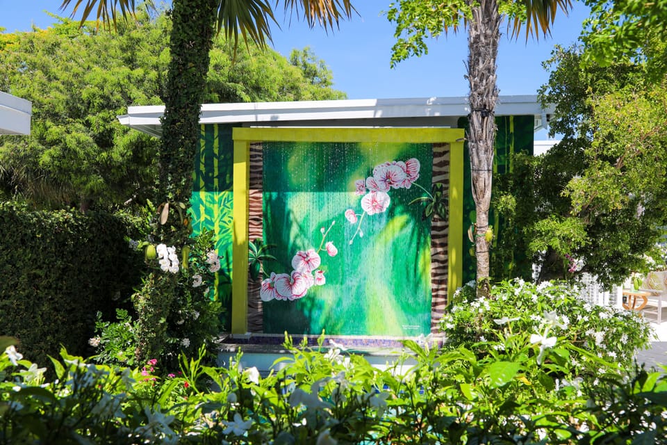 Deluxe Room, 1 King Bed | Garden view