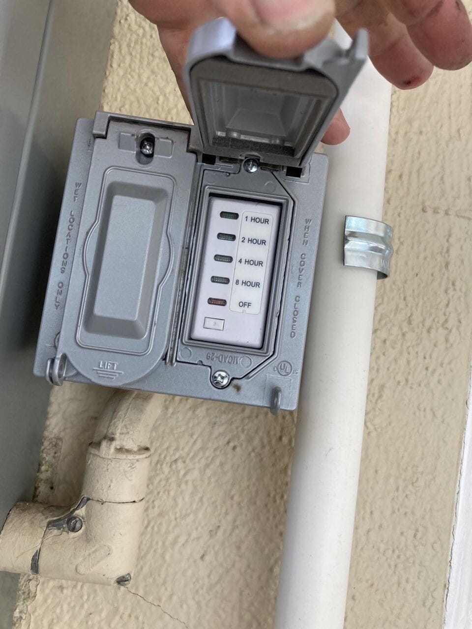 Pool light switch 