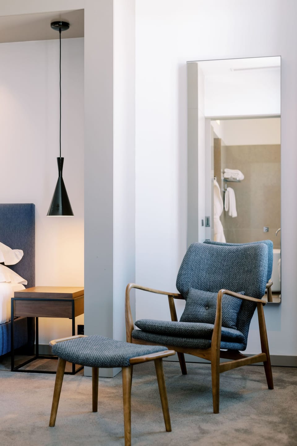Library Suite | Minibar, in-room safe, desk, blackout drapes
