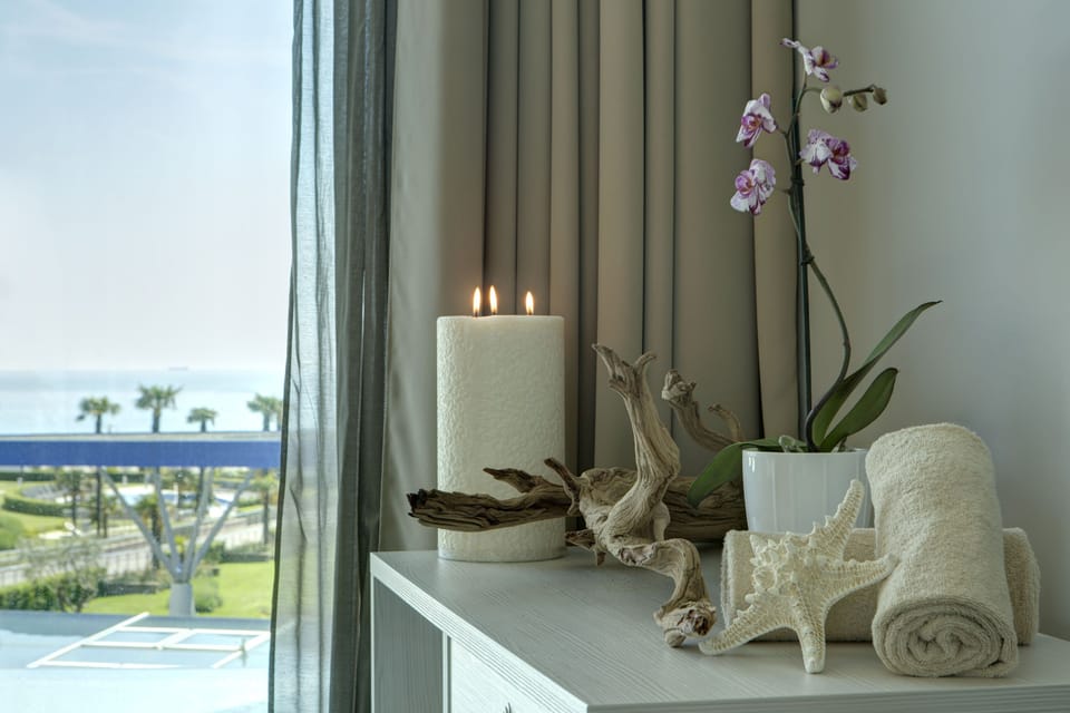 Couples treatment rooms, sauna, hot tub, steam room, Turkish bath