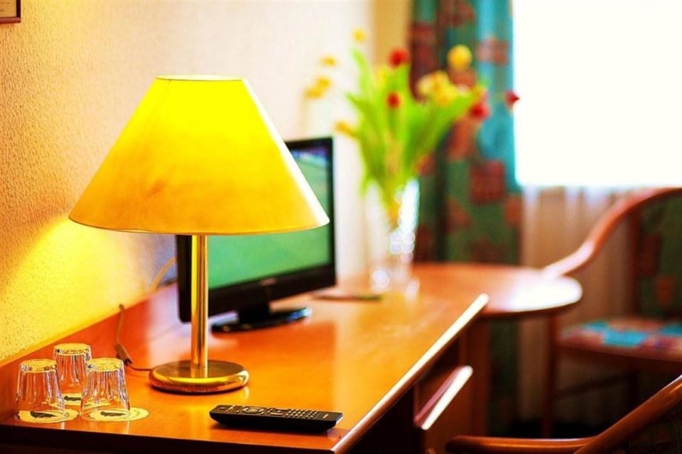 Minibar, in-room safe, desk, laptop workspace