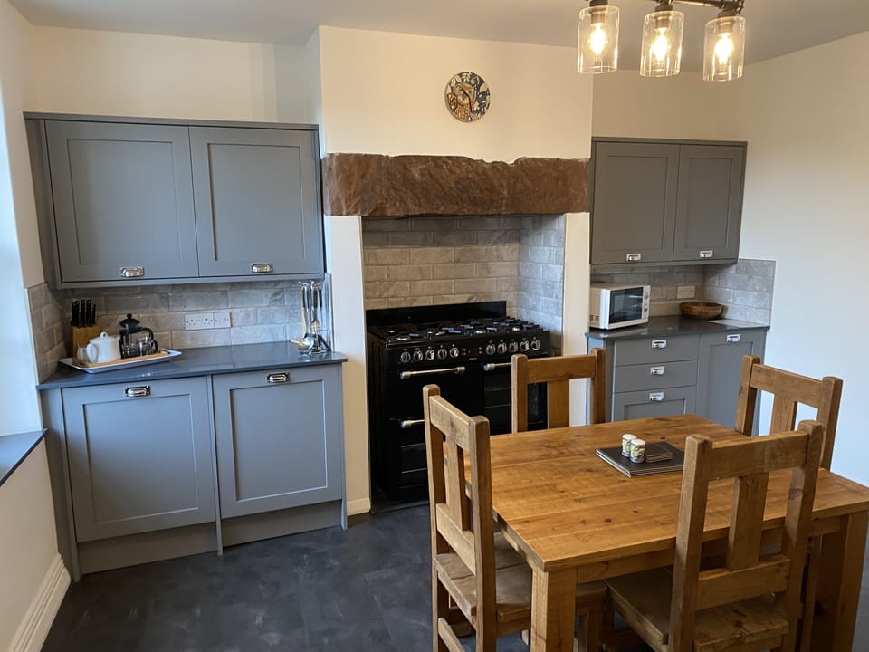 Refurbished in 2023, the kitchen has all the equipment that you need to cook during your self-catering holiday in Portinscale