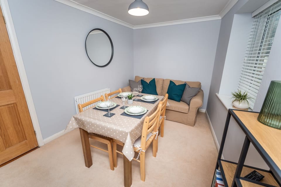 You may decide to eat out instead, in which case you have lots of choice of places to go - most within a short walking distance of the property