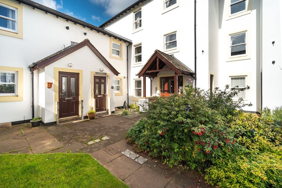 The property is situated in Elliott Park, a popular area of Keswick near the bus stop and Booths