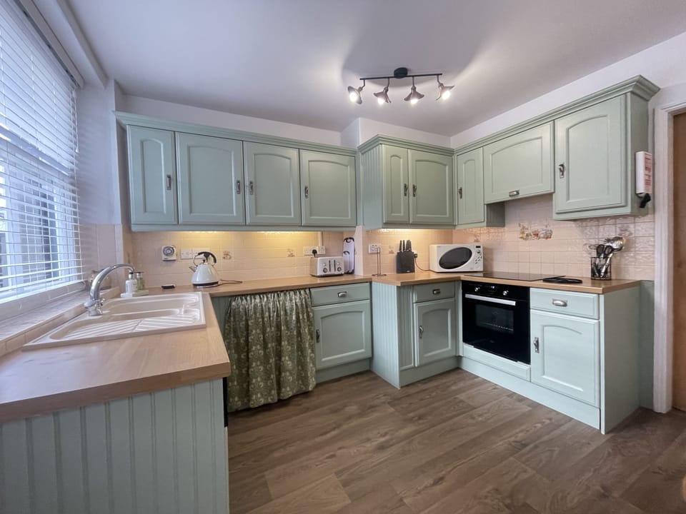 If you don't fancy cooking, there are plenty of fabulous restaurants just a stones throw from the property